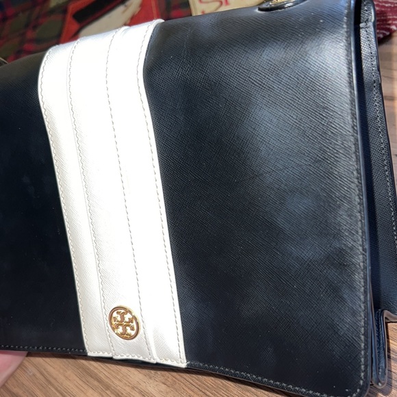 Tory Burch Navy/Ivory Shoulder Bag - Picture 17 of 17
